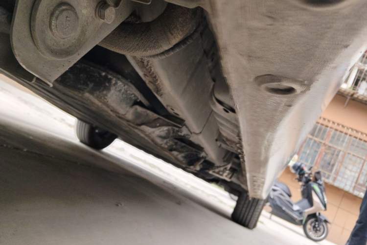 Used Wuling Hongguang New Energy 2025 Extended-Range Hybrid 50 km Standard Version Chassis Rear Right
