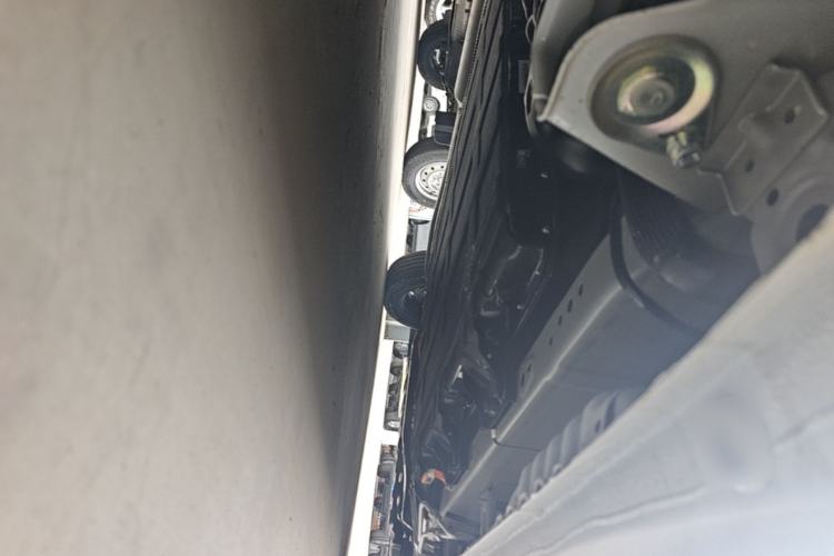 Used Wuling Hongguang New Energy 2025 Model Range-Extending Hybrid 150KM Comfort Edition Chassis Rear Right