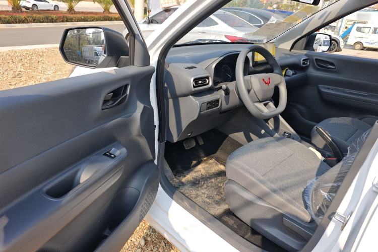 Used Wuling Hongguang New Energy 2025 Extended-Range Hybrid 50 km Standard Version Driver Seat