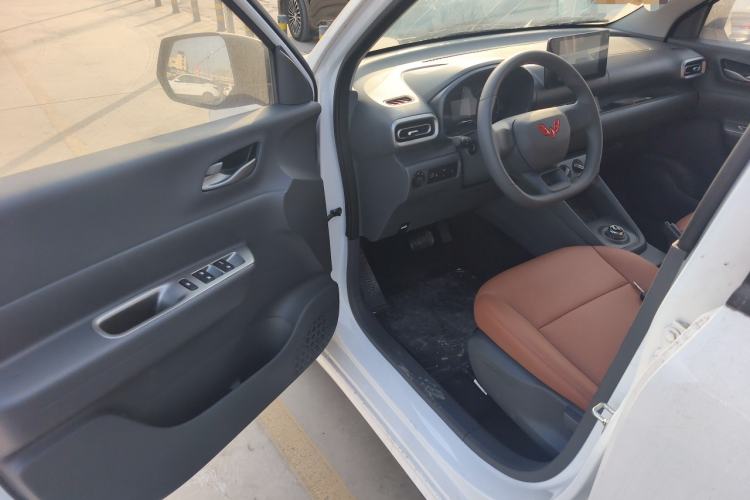 Used Wuling Hongguang New Energy 2025 Extended-Range Hybrid 50KM Comfort Version Driver Seat