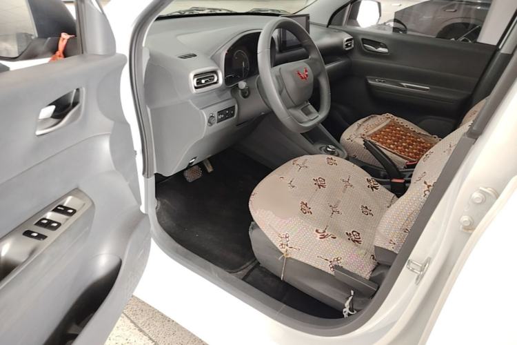 Used Wuling Hongguang New Energy 2025 Extended-Range Hybrid 50KM Comfort Version Driver Seat