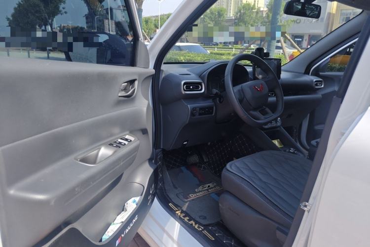 Used Wuling Hongguang New Energy 2025 Extended-Range Hybrid 50KM Comfort Version Driver Seat
