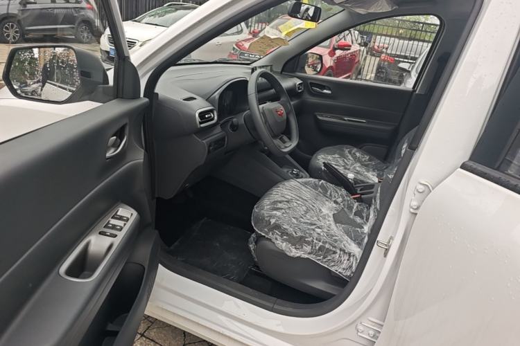 Used Wuling Hongguang New Energy 2025 Extended-Range Hybrid 50KM Comfort Version Driver Seat