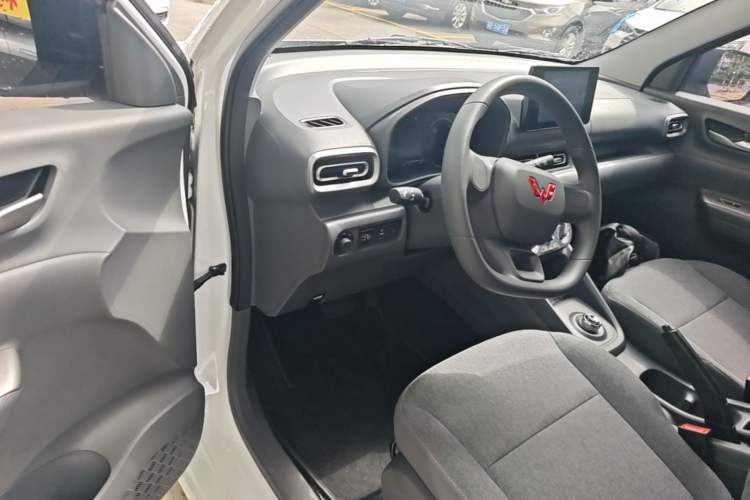 Used Wuling Hongguang New Energy 2025 Extended-Range Hybrid 50KM Comfort Version Driver Seat