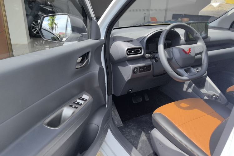 Used Wuling Hongguang New Energy 2025 Extended-Range Hybrid 50KM Comfort Version Driver Seat