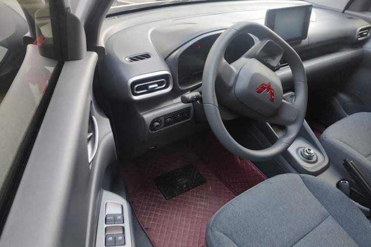 Used Wuling Hongguang New Energy 2025 Extended-Range Hybrid 50KM Comfort Version Driver Seat