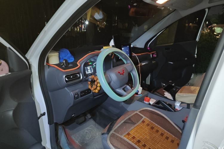 Used Wuling Hongguang New Energy 2025 Extended-Range Hybrid 50KM Comfort Version Driver Seat