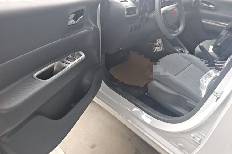 Used Wuling Hongguang New Energy 2025 Model Range-Extending Hybrid 150KM Comfort Edition Driver Seat