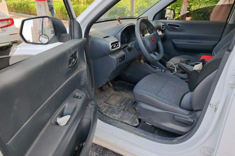 Used Wuling Hongguang New Energy 2025 Extended-Range Hybrid 50 km Standard Version Driver Seat