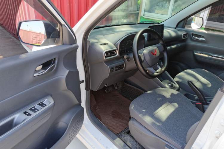 Used Wuling Hongguang New Energy 2025 Extended-Range Hybrid 50KM Comfort Version Driver Seat