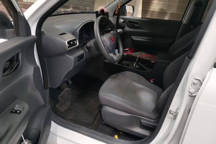 Used Wuling Hongguang New Energy 2025 Extended-Range Hybrid 50 km Standard Version Driver Seat