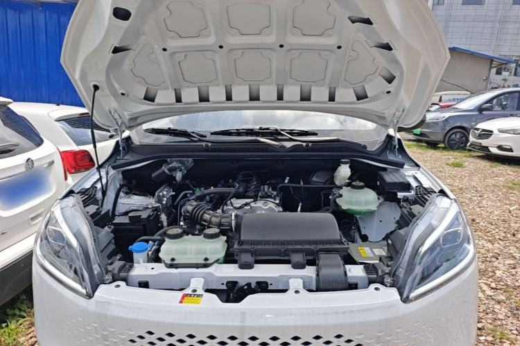 Used Wuling Hongguang New Energy 2025 Extended-Range Hybrid 50KM Comfort Version Engine Bay