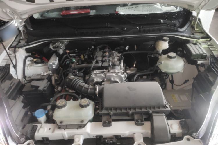 Used Wuling Hongguang New Energy 2025 Extended-Range Hybrid 50KM Comfort Version Engine Bay