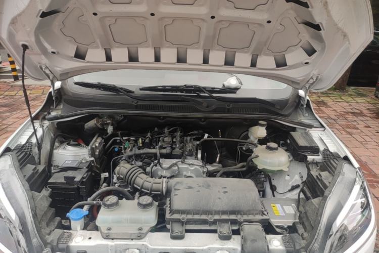 Used Wuling Hongguang New Energy 2025 Extended-Range Hybrid 50 km Standard Version Engine Bay