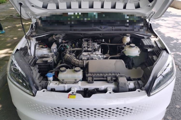 Used Wuling Hongguang New Energy 2025 Extended-Range Hybrid 50KM Comfort Version Engine Bay