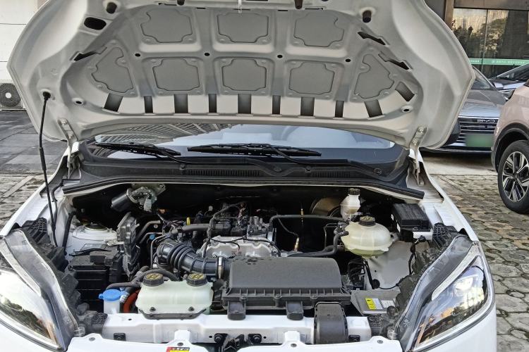 Used Wuling Hongguang New Energy 2025 Extended-Range Hybrid 50KM Comfort Version Engine Bay