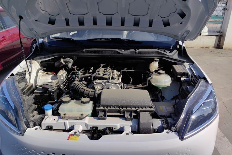 Used Wuling Hongguang New Energy 2025 Extended-Range Hybrid 50KM Comfort Version Engine Bay