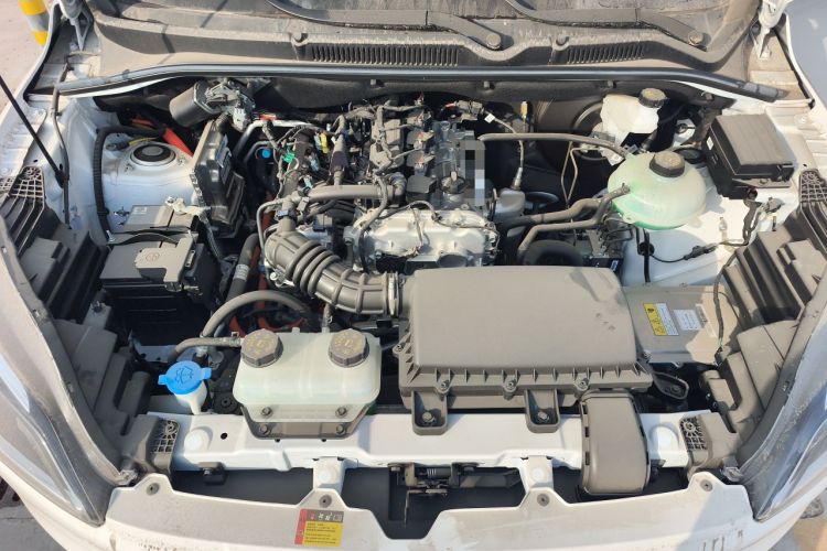 Used Wuling Hongguang New Energy 2025 Extended-Range Hybrid 50KM Comfort Version Engine Bay