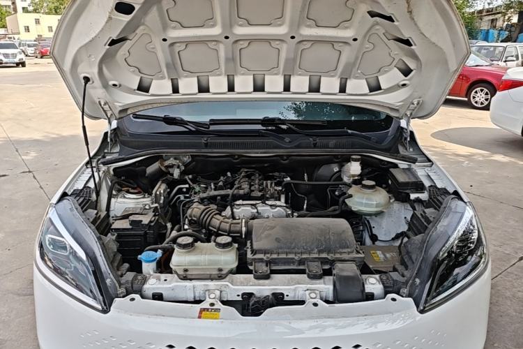 Used Wuling Hongguang New Energy 2025 Extended-Range Hybrid 50KM Comfort Version Engine Bay