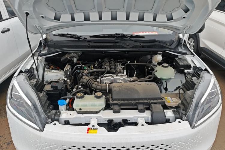 Used Wuling Hongguang New Energy 2025 Extended-Range Hybrid 50 km Standard Version Engine Bay