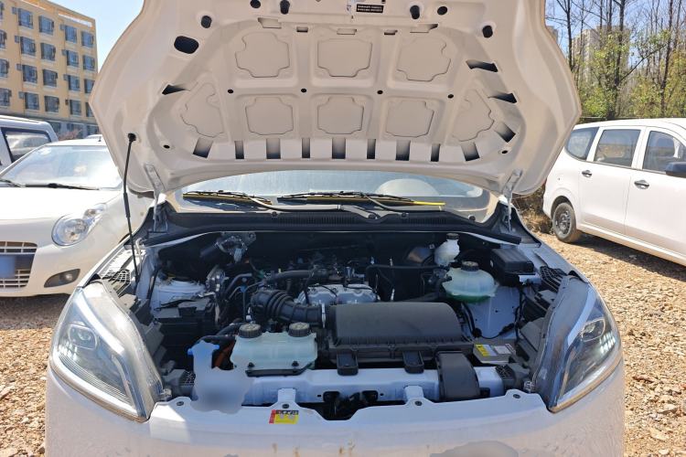 Used Wuling Hongguang New Energy 2025 Extended-Range Hybrid 50 km Standard Version Engine Bay