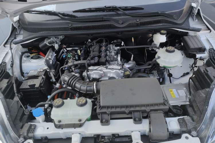 Used Wuling Hongguang New Energy 2025 Extended-Range Hybrid 50 km Standard Version Engine Bay