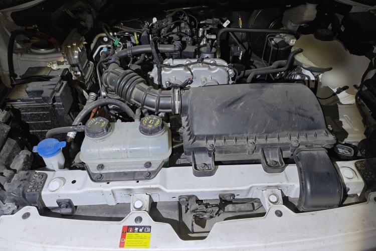 Used Wuling Hongguang New Energy 2025 Extended-Range Hybrid 50KM Comfort Version Engine Bay