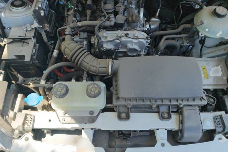 Used Wuling Hongguang New Energy 2025 Extended-Range Hybrid 50 km Utility Version Engine Bay