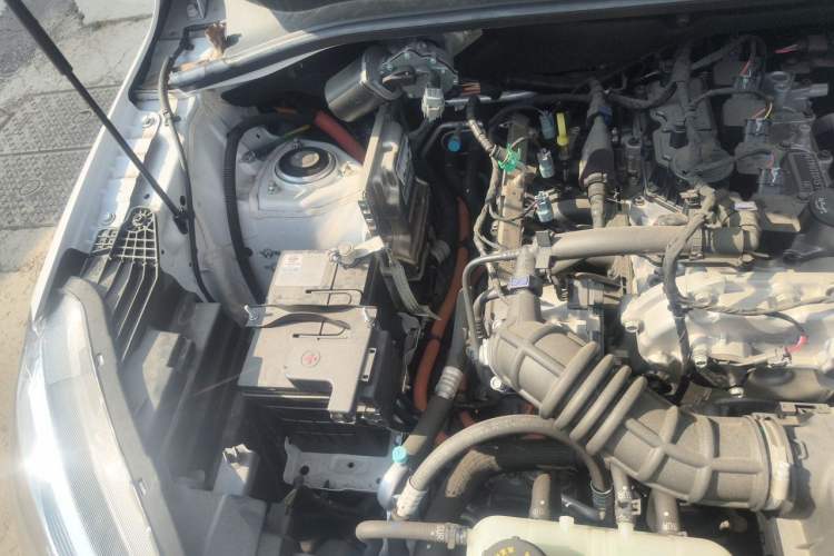 Used Wuling Hongguang New Energy 2025 Extended-Range Hybrid 50 km Standard Version Engine Bay Right