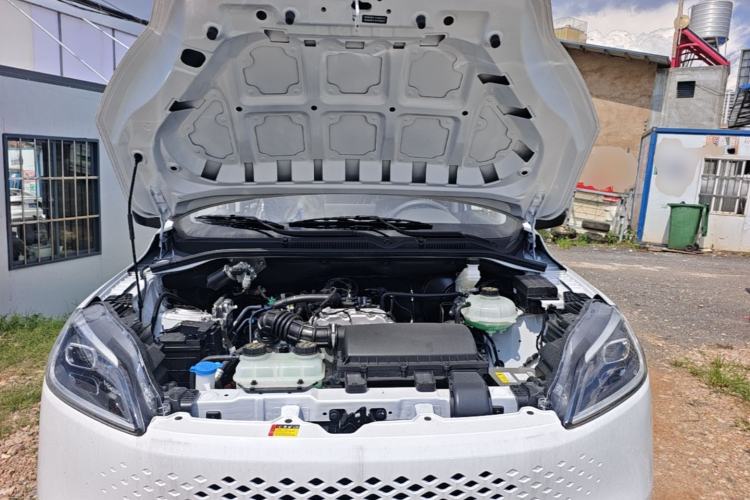 Used Wuling Hongguang New Energy 2025 Extended-Range Hybrid 50 km Standard Version Engine Bay