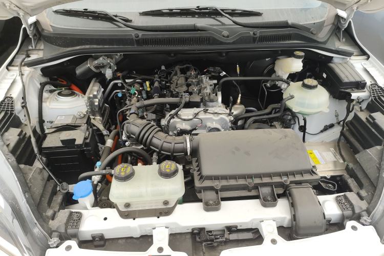 Used Wuling Hongguang New Energy 2025 Extended-Range Hybrid 50KM Comfort Version Engine Bay