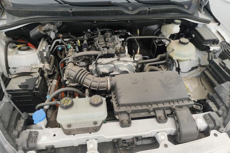 Used Wuling Hongguang New Energy 2025 Extended-Range Hybrid 50KM Comfort Version Engine Bay
