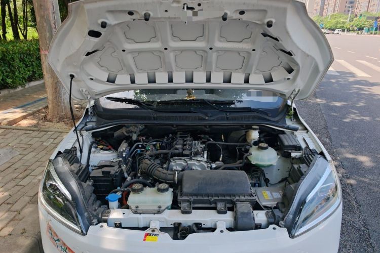 Used Wuling Hongguang New Energy 2025 Extended-Range Hybrid 50 km Standard Version Engine Bay