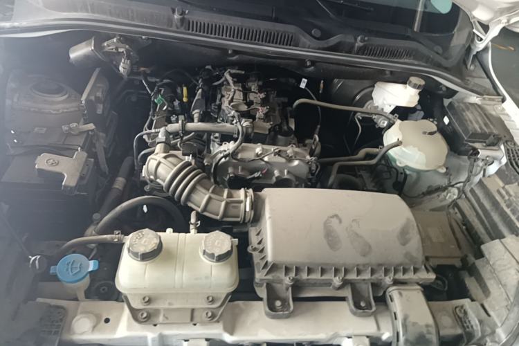 Used Wuling Hongguang New Energy 2025 Extended-Range Hybrid 50KM Comfort Version Engine Bay