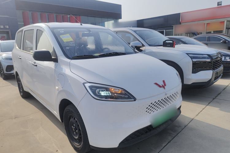 Used Wuling Hongguang New Energy 2025 Extended-Range Hybrid 50 km Standard Version Exterior 1
