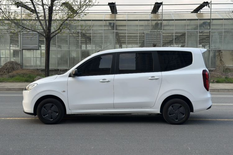 Used Wuling Hongguang New Energy 2025 Extended-Range Hybrid 50KM Comfort Version Exterior 1