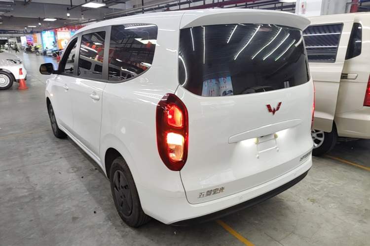 Used Wuling Hongguang New Energy 2025 Extended-Range Hybrid 50KM Comfort Version Exterior 2