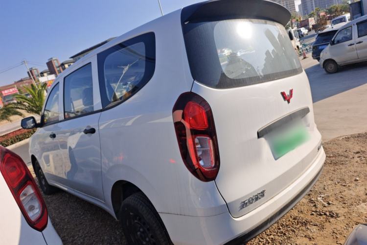 Used Wuling Hongguang New Energy 2025 Extended-Range Hybrid 50 km Standard Version Exterior 2