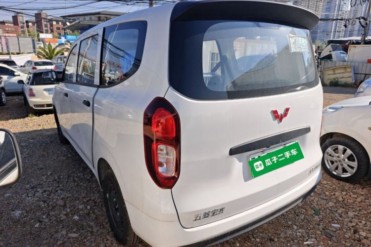 Used Wuling Hongguang New Energy 2025 Extended-Range Hybrid 50 km Standard Version Exterior 2
