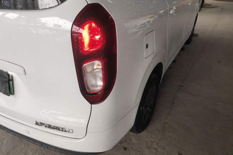 Used Wuling Hongguang New Energy 2025 Extended-Range Hybrid 50KM Comfort Version Exterior 3