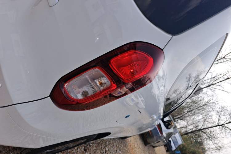 Used Wuling Hongguang New Energy 2025 Extended-Range Hybrid 50KM Comfort Version Exterior 3