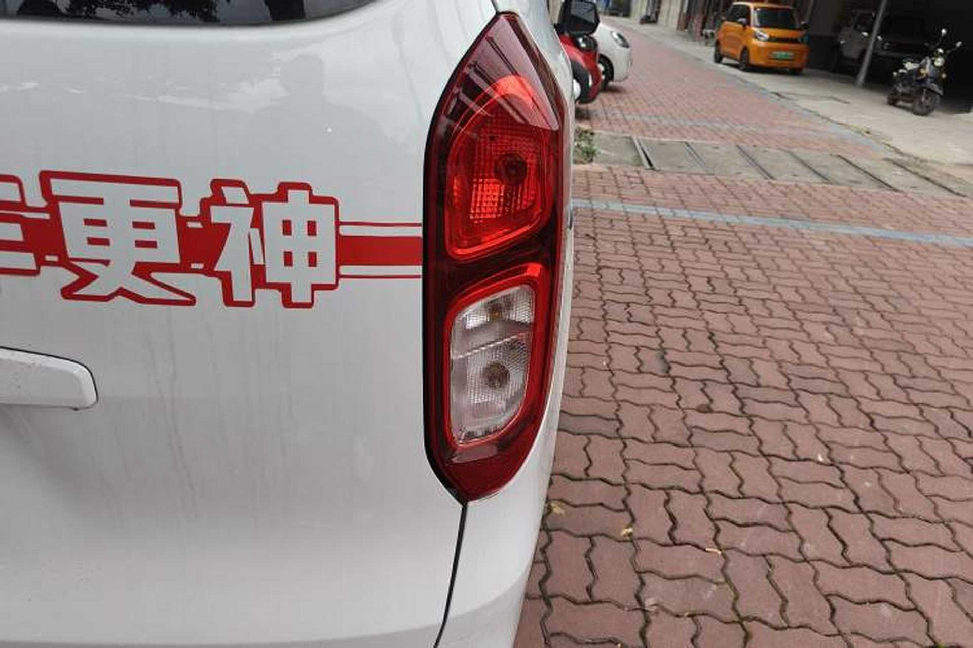 Used Wuling Hongguang New Energy 2025 Extended-Range Hybrid 50KM Comfort Version Exterior 3