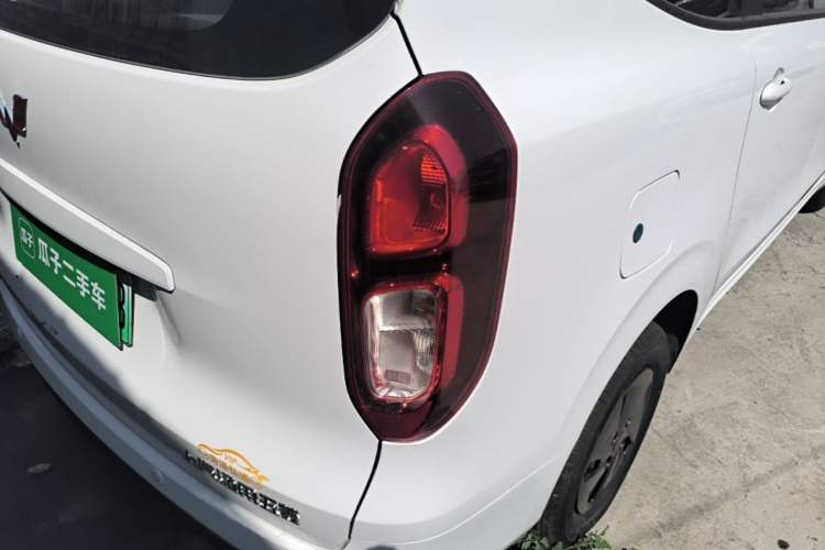 Used Wuling Hongguang New Energy 2025 Extended-Range Hybrid 50KM Comfort Version Exterior 3