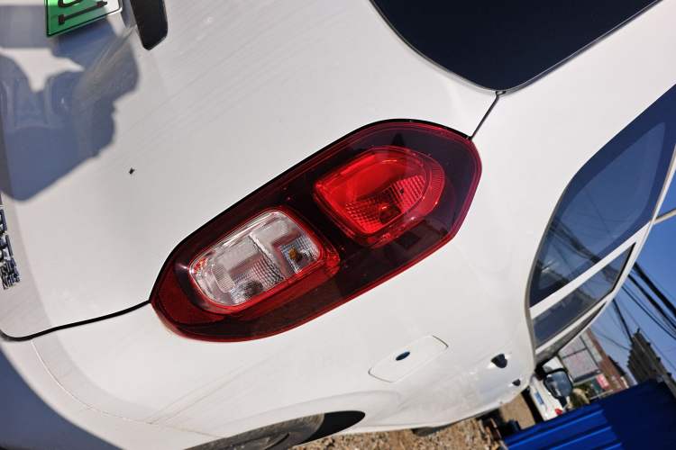 Used Wuling Hongguang New Energy 2025 Extended-Range Hybrid 50 km Standard Version Exterior 3