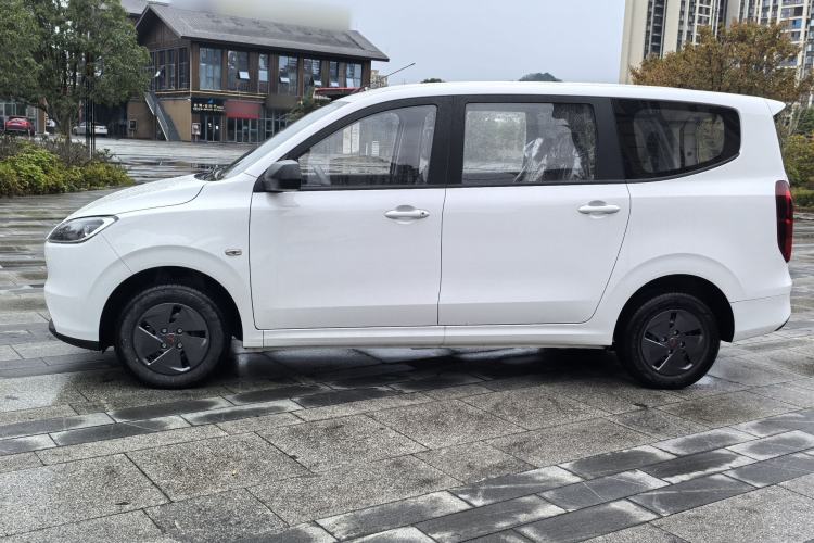 Used Wuling Hongguang New Energy 2025 Extended-Range Hybrid 50 km Utility Version Exterior 3