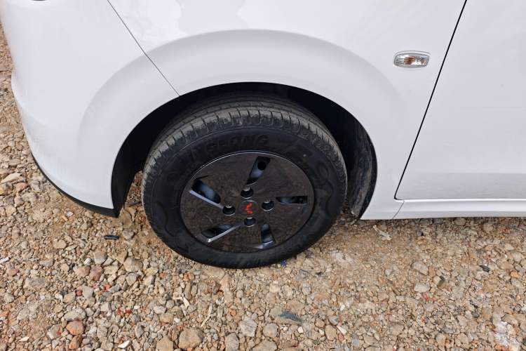 Used Wuling Hongguang New Energy 2025 Extended-Range Hybrid 50KM Comfort Version Exterior 4