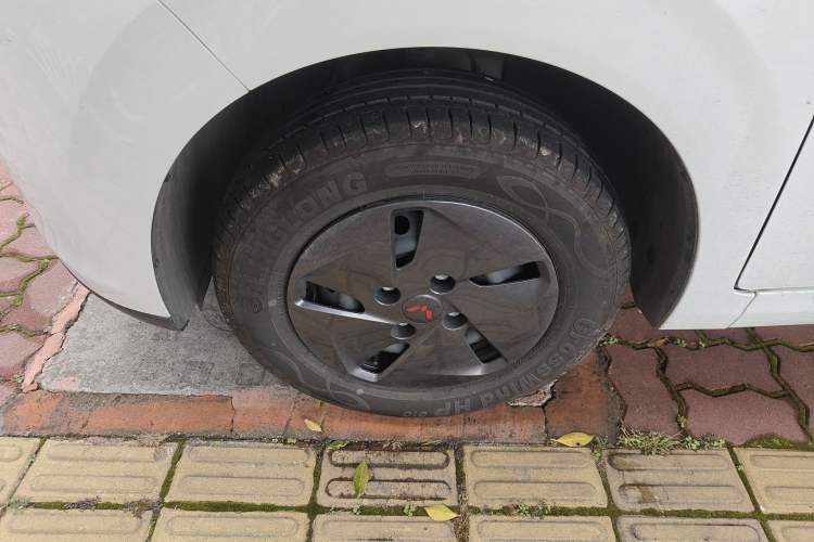 Used Wuling Hongguang New Energy 2025 Extended-Range Hybrid 50KM Comfort Version Exterior 4