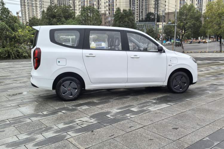 Used Wuling Hongguang New Energy 2025 Extended-Range Hybrid 50 km Utility Version Exterior 4