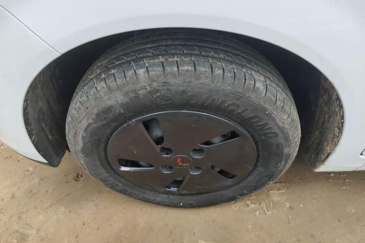 Used Wuling Hongguang New Energy 2025 Extended-Range Hybrid 50KM Comfort Version Exterior 4