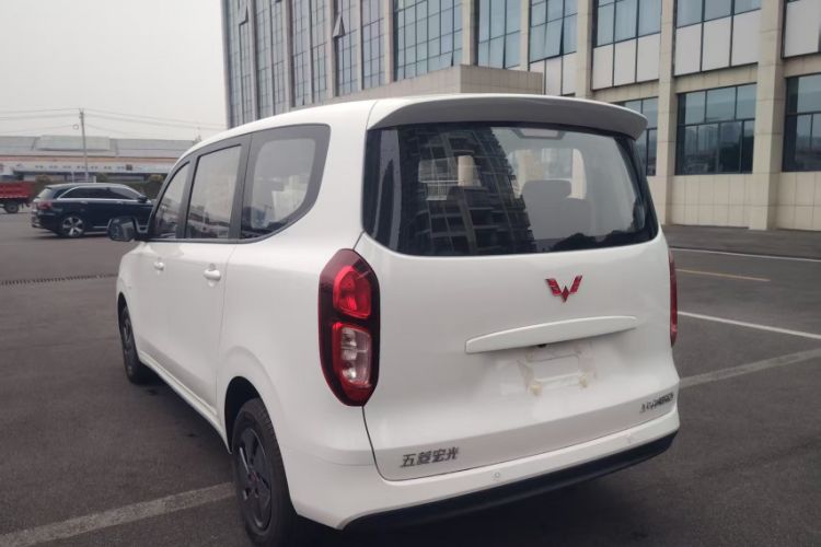Used Wuling Hongguang New Energy 2025 Extended-Range Hybrid 50KM Comfort Version Exterior 5